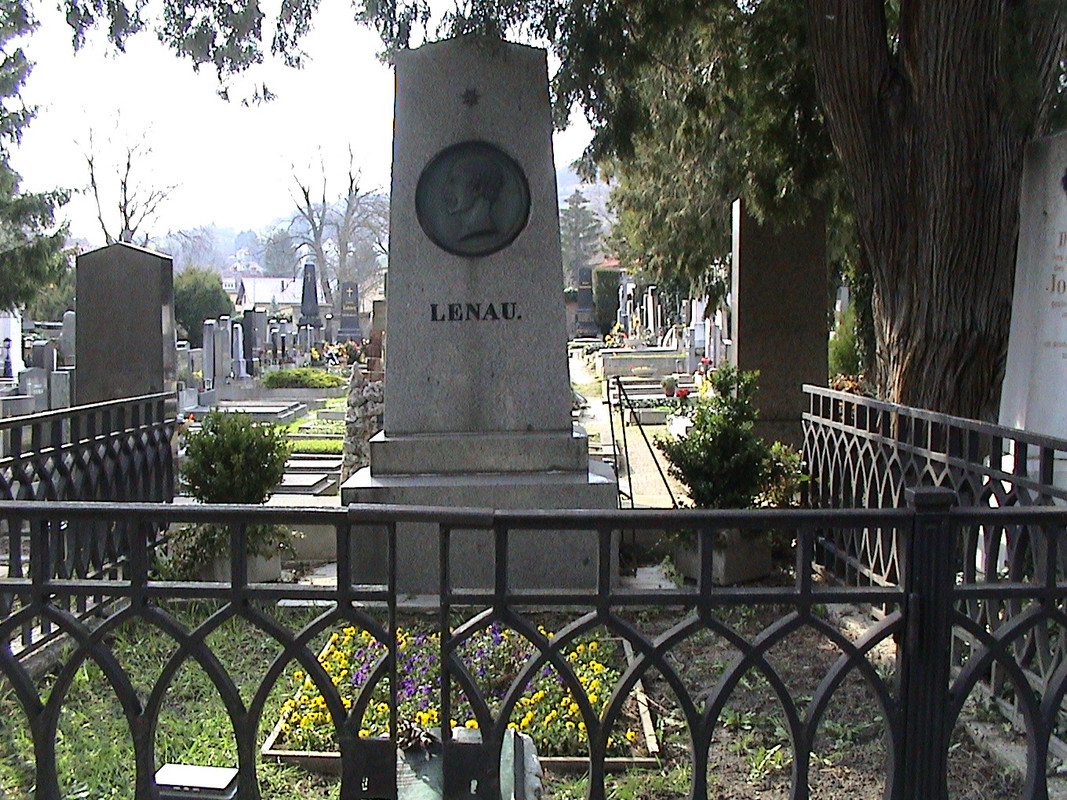 Grave-Nikolaus-Lenau-Weidling-Austria