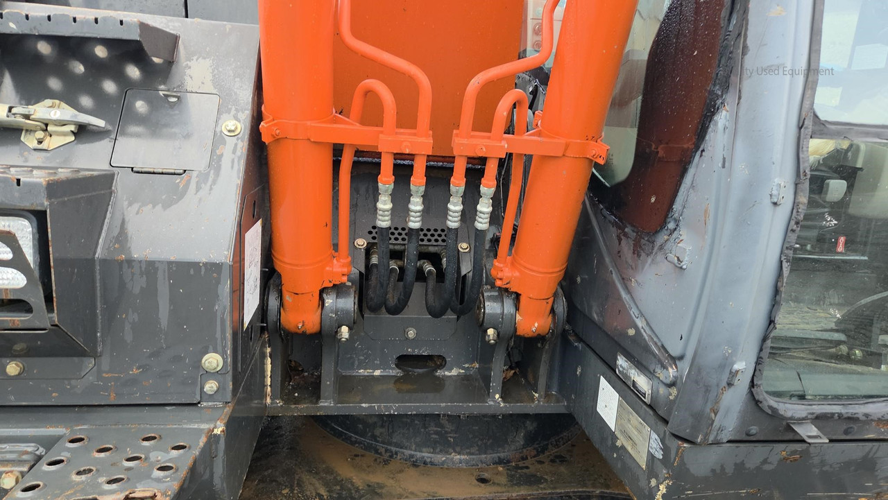 Vehicle thumbnail 32