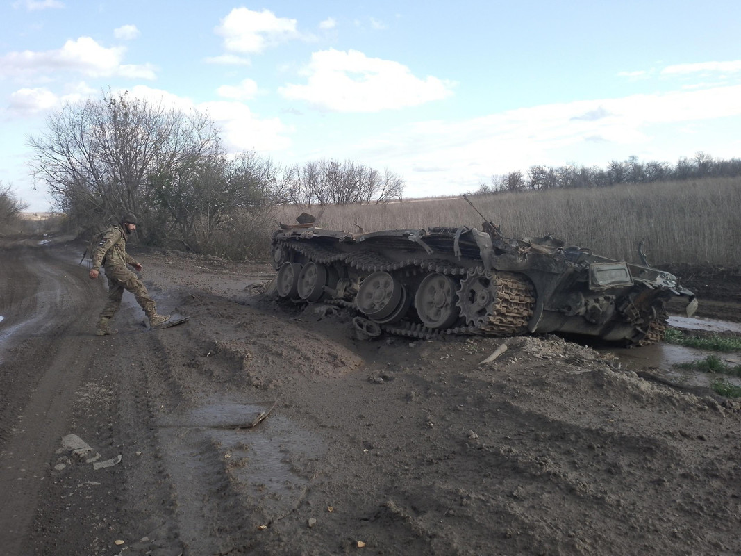 1031 T-72B Obr. 1989 destr 14 08 23