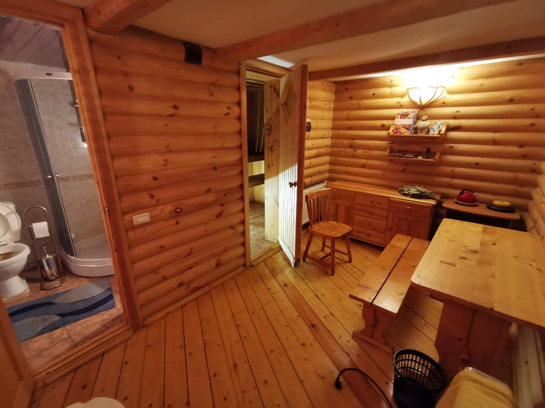 AB9433CD-41C2-4734-B8B9-74DA9D3C914E