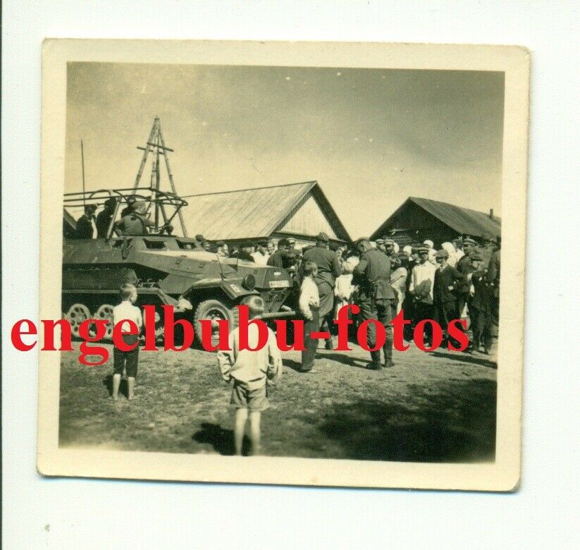 FOTO - SdKfz - Schützenpanzer  Kettenfahrzeug  Antenne