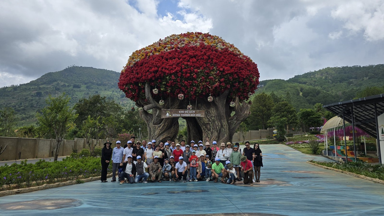 Đội ngũ Golden Sun Travel