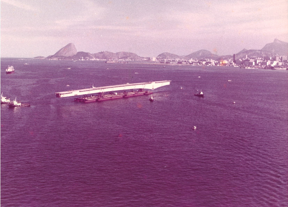 Peças transportadas de balsa - foto_Acervo DNIT 1971