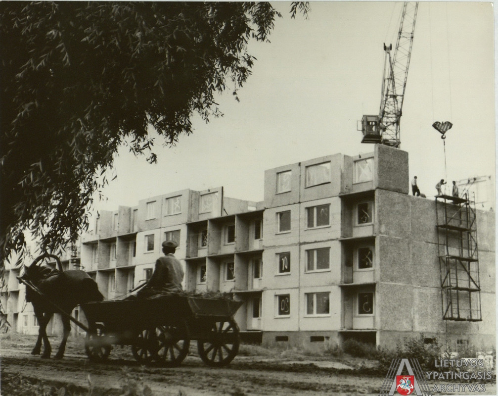 GYVENAMOJO NAMO STATYBA PANEVĖŽYJE 1964