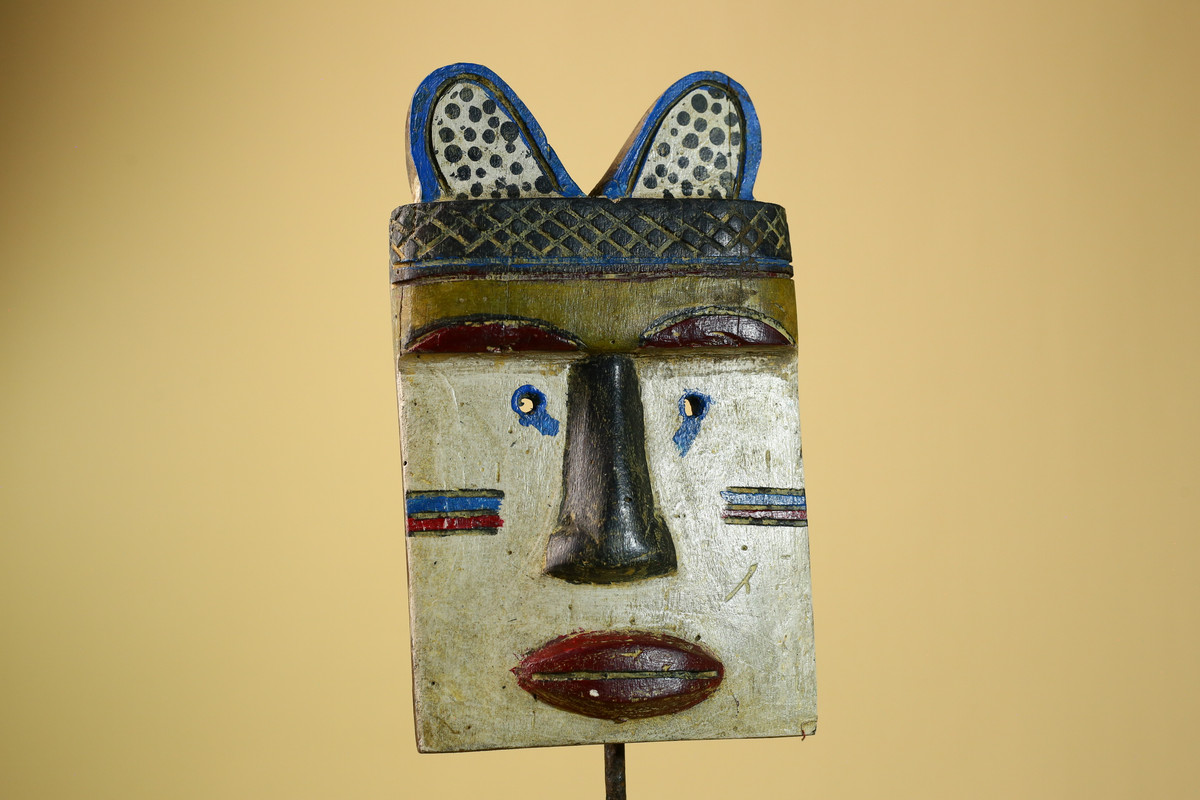 African Tribal Mask Carved Wood Painted Features Congo Wall Art Decor (3)