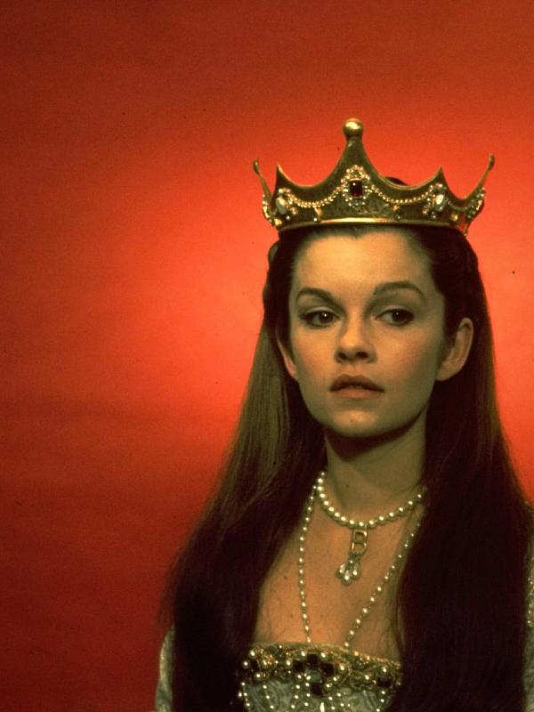 genevieve_bujold_b84