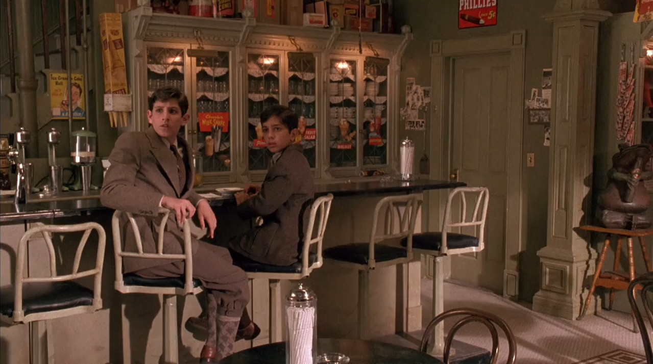 Lost in Yonkers 1993 WebRip [Hindi + Tamil + English] 480p 720p ESub Screenshot