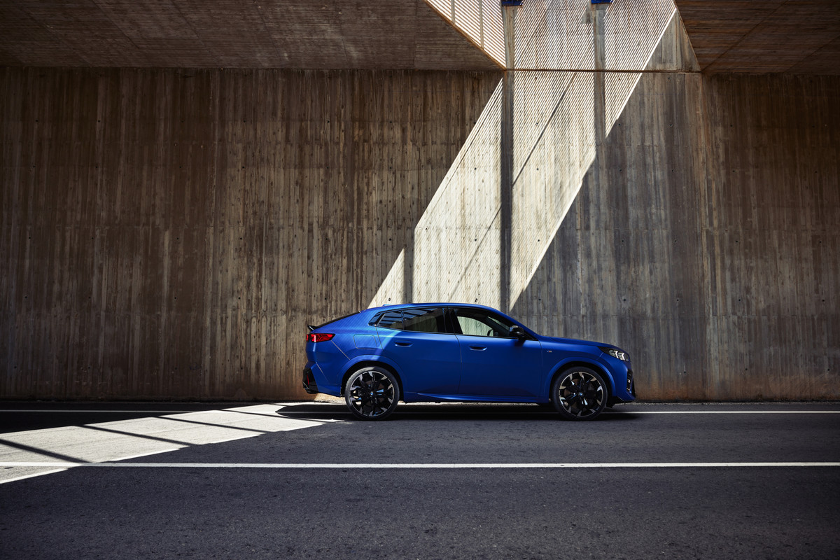 P90525132_highRes_the-all-new-bmw-x2-m