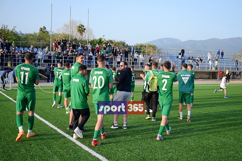 , &Tau;&omicron; &phi;&omega;&tau;&omicron;&rho;&epsilon;&pi;&omicron;&rho;&tau;ά&zeta; &tau;&omicron;&upsilon; &tau;&epsilon;&lambda;&iota;&kappa;&omicron;ύ &Epsilon;&rho;ά&nu;&eta;-&Pi;&alpha;&nu;&theta;&omicron;&upsilon;&rho;&iota;&alpha;&kappa;ό&sigmaf; (&phi;&omega;&tau;&omicron;)