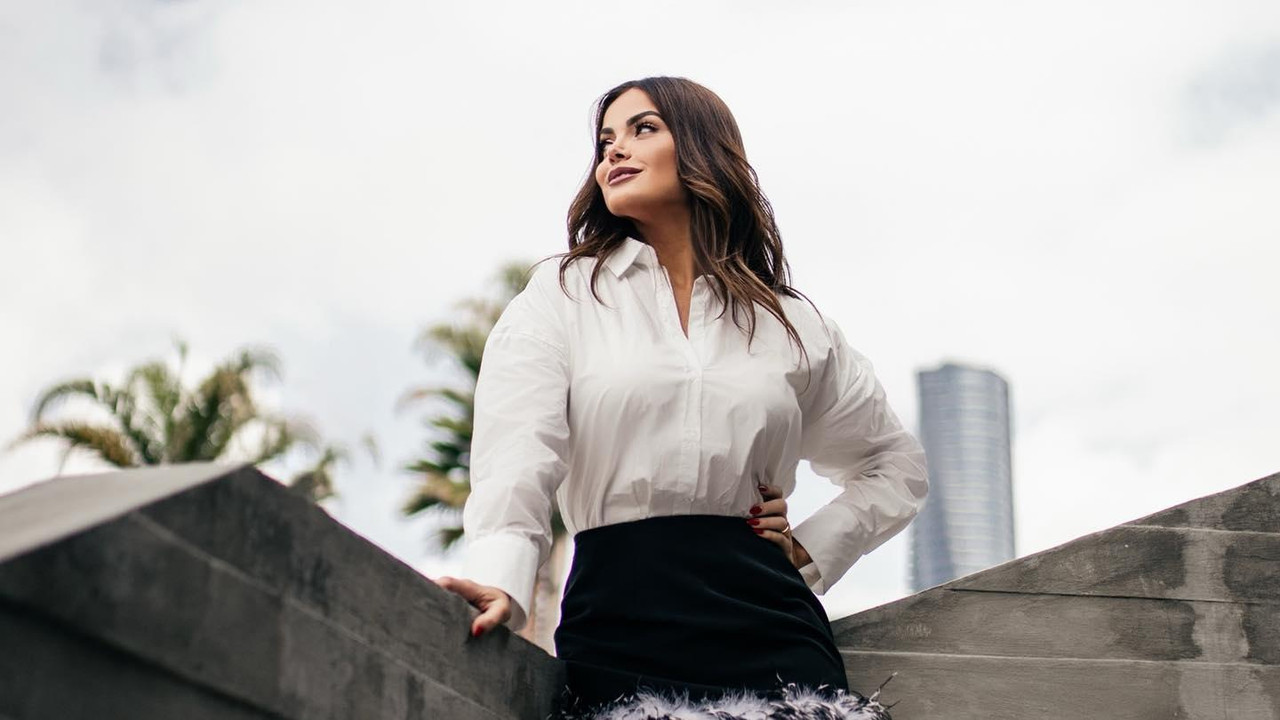 Marisol González con minifalda se impone como la reina del fin de semana 