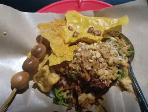 Kuliner nasi pecel tumpang Bu Ani