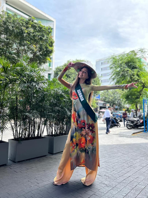 ROAD TO MISS EARTH 2023 - Page 7 408247937-758781776294161-6397224184004221987-n