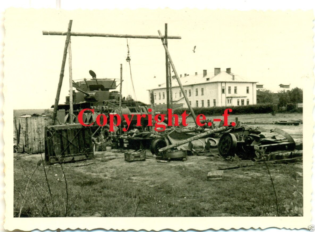Russ. T-35 - Russische Reperatur-Werkstätte -´41