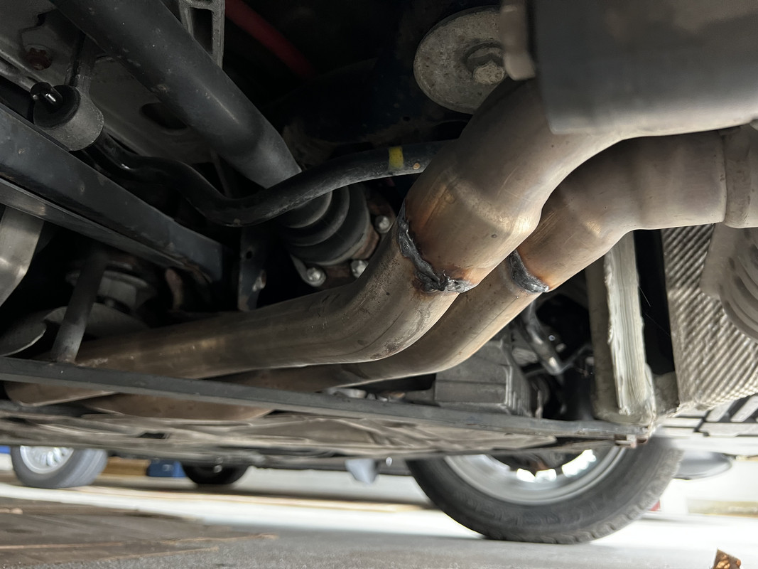 1A78C9A9-C2FC-4444-B64D-3852252ADC05