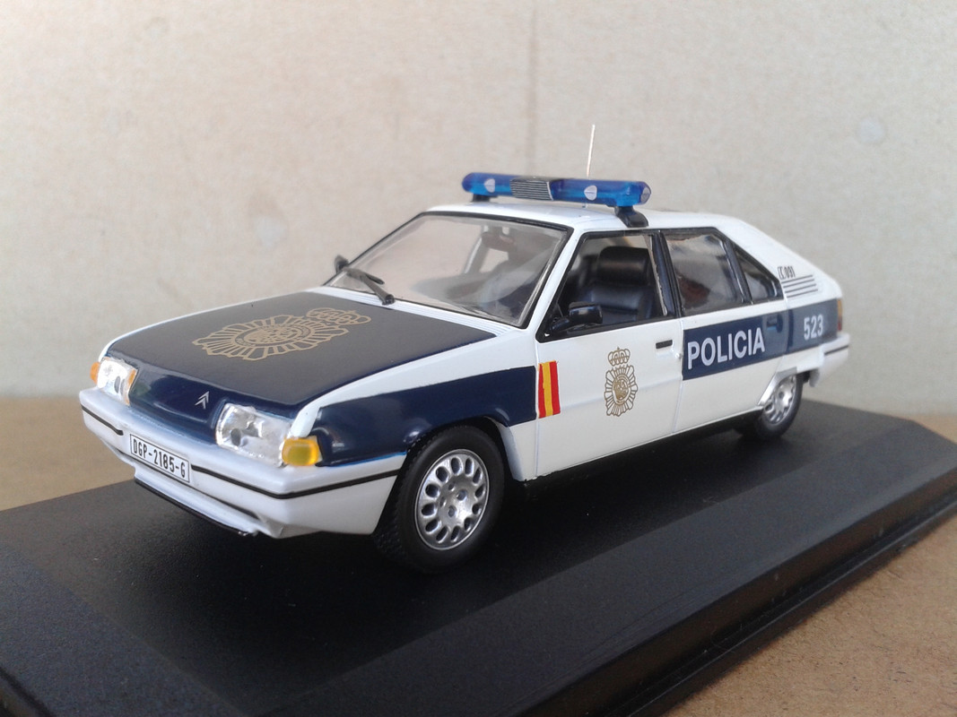 1992 Citroën BX 16 TRS “Dirección General de la Policía” (Ixo - nº 4 Nuestros Coches de Policía) (2)