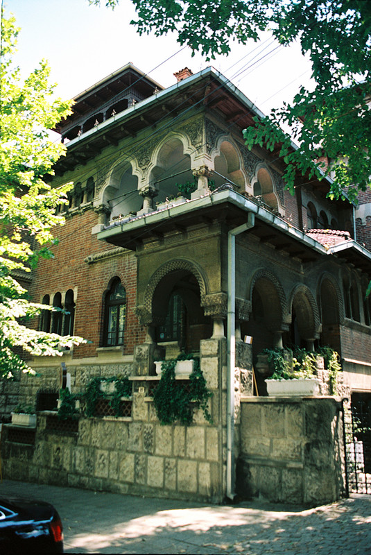 R1-09723-002-A.jpg
