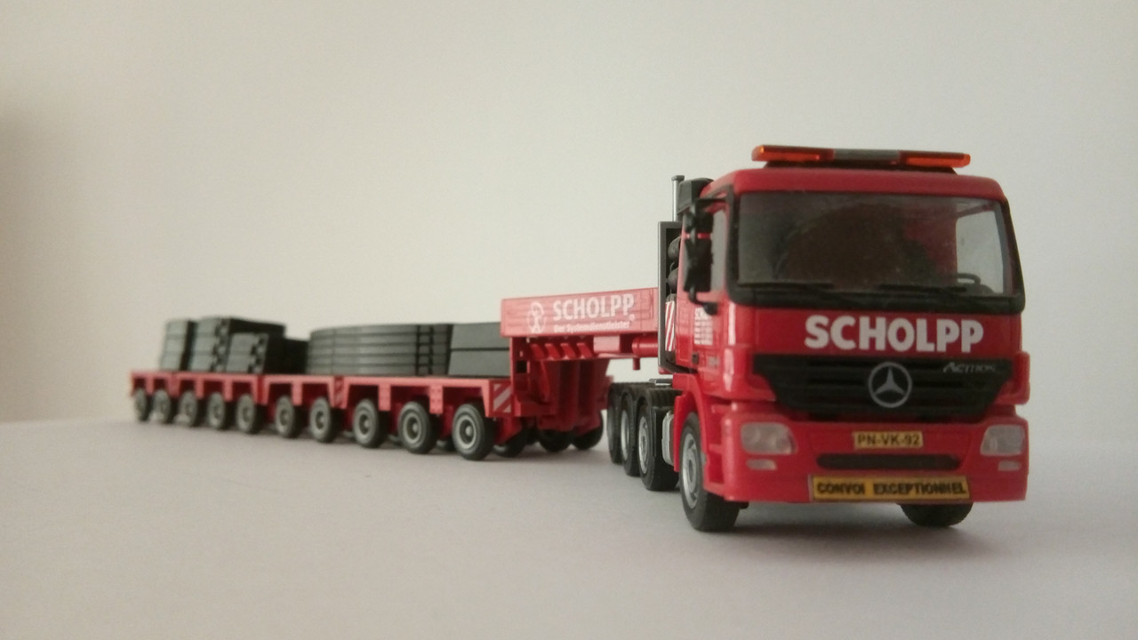 Macht (7683)