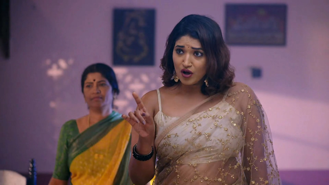 [Image: Kannadiga-sexy-lady-hot-in-sexy-golden-s...32-000.jpg]