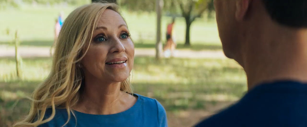 Family Camp 2022 WebRip [Hindi + Tamil + English] 480p, 720p ESub Screenshot