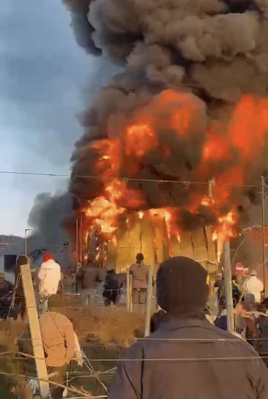 E45BAD00-DC45-4003-ADB1-008E8304B4B7