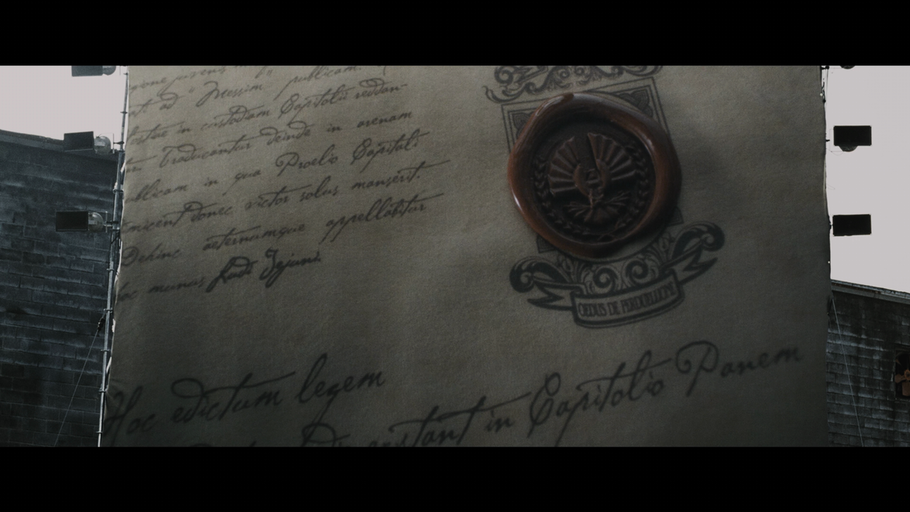 The.Hunger.Games.2012.2160p.UHD.BDRemux.TrueHD.Atmos.7.1.HYBRID.DoVi.mkv_001330.300