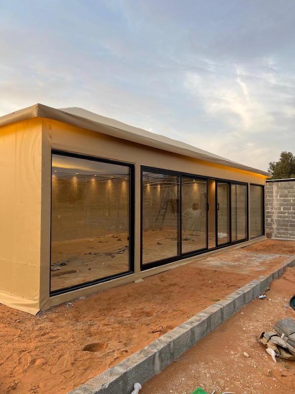 بيت شعر مع إنارة حديثة