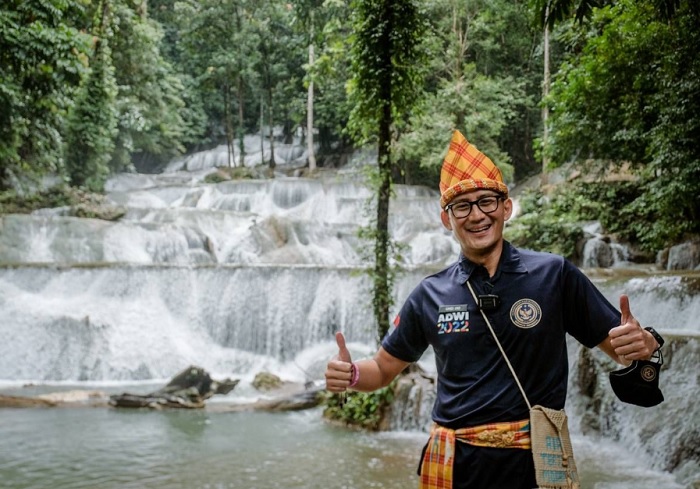disampaikan Sandiaga saat melakukan visitasi ke Desa Wisata Air Terjun Moramo Sumbersari, Jumat (26/8/2022).
