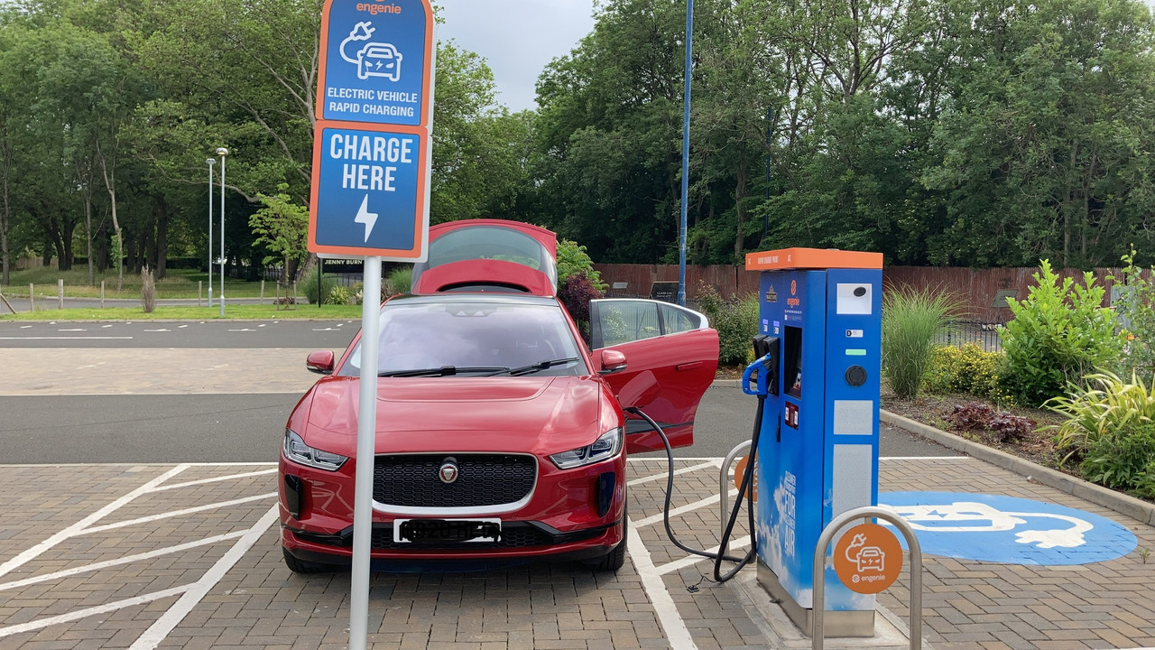 67142F94-8F54-4DEA-B6ED-626F691650FC