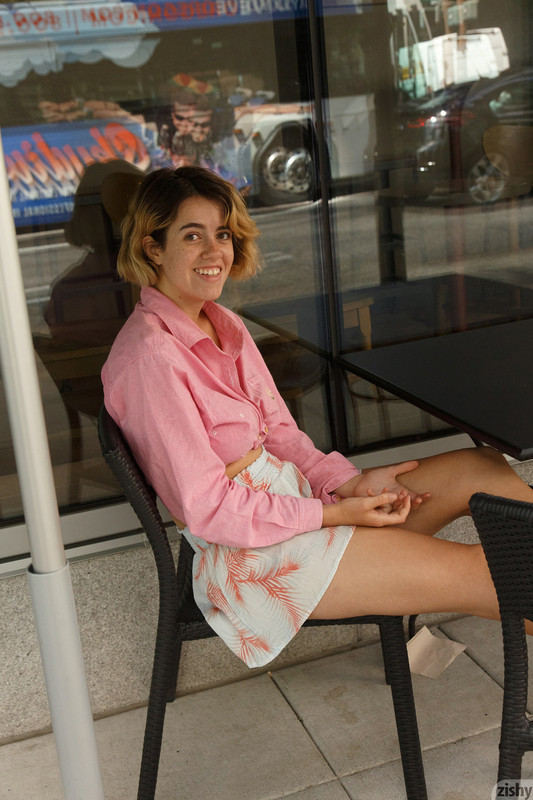 full_012_1207131327360993