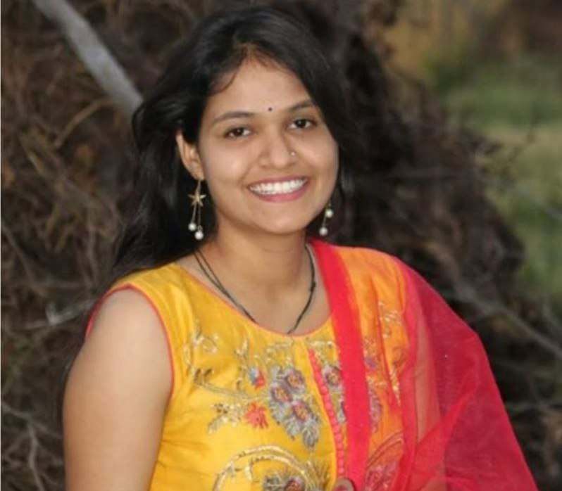Cute indian girl showing her pussy exclusive viral video