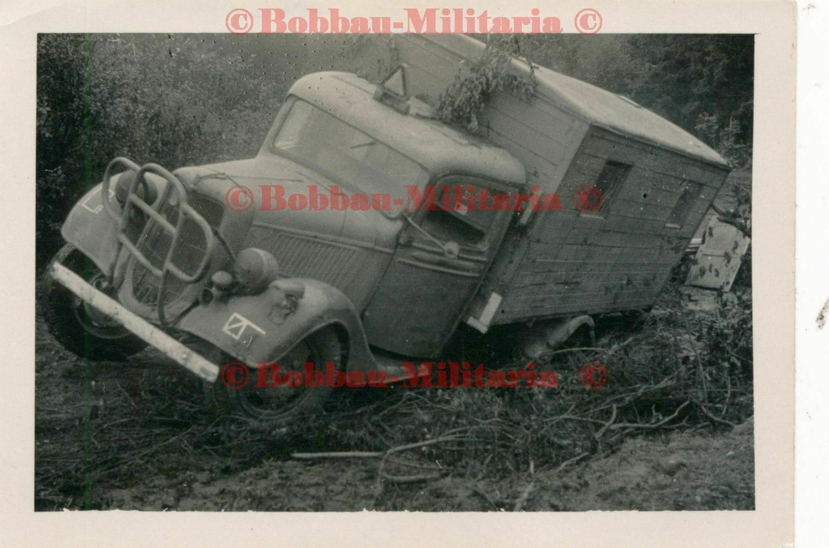 Foto Wehrmacht Ford LKW Kofferaufbau FUNK mit Rammschutz Bullfänger truck !