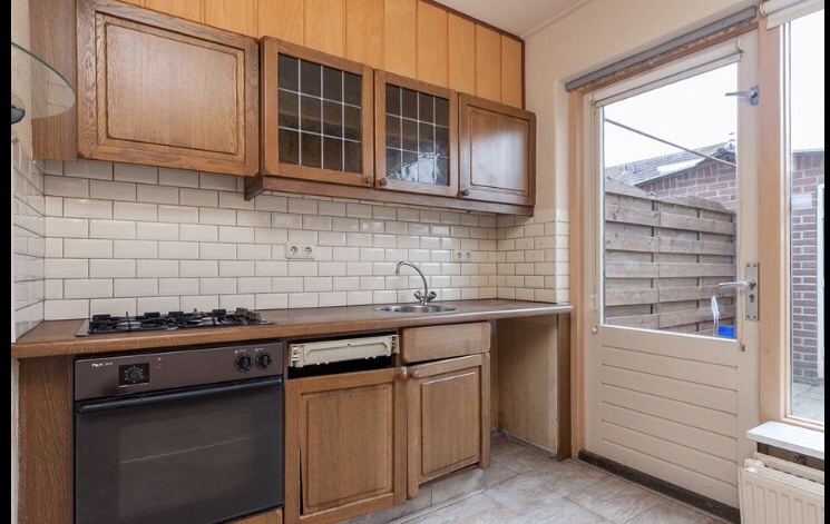 8D135944-9C1C-474E-9B60-FB8838307933