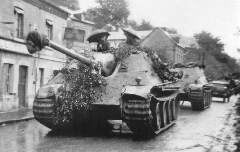 Jagdpanther-on-road.jpg