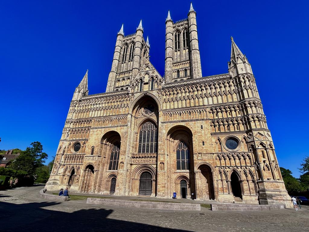 Пёстрая лента. Путешествие по сельским дорогам Англии в мае 2025 г.