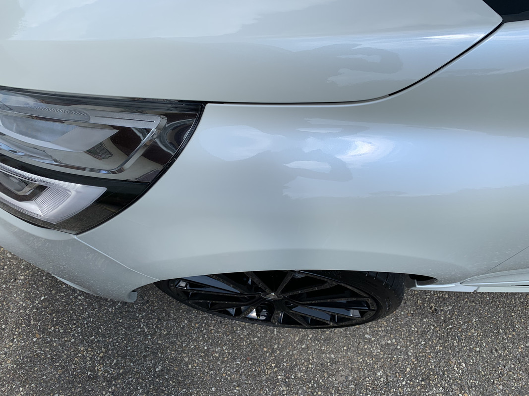 EEB81D64-7E1C-4AB9-9753-60CA9EBAAFBC