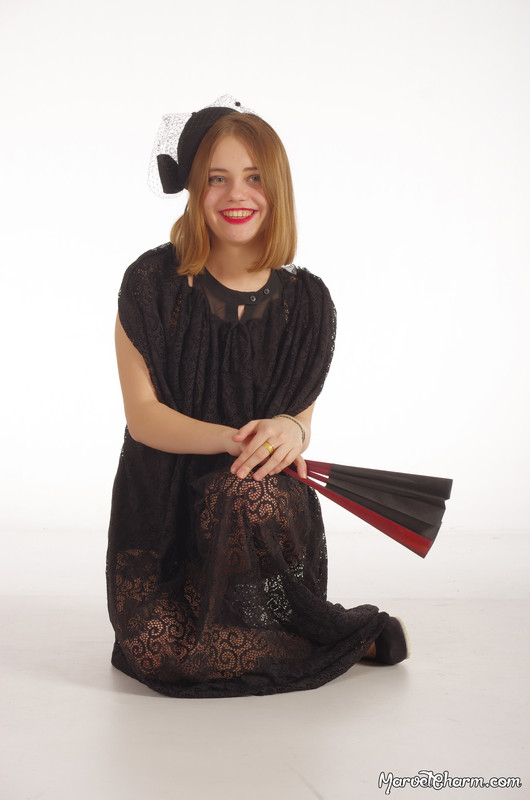 MarvelCharm_Nicolette-Black-Lace-025