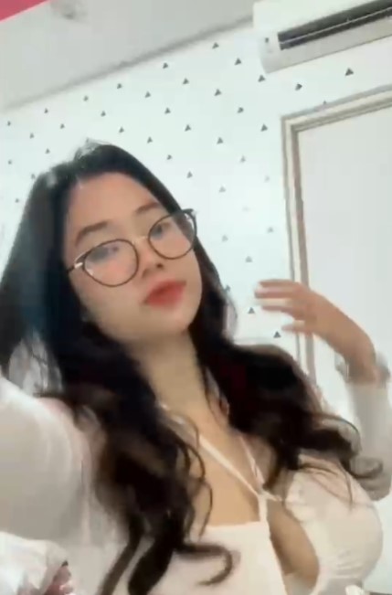 Di Gangbang Enak Banget