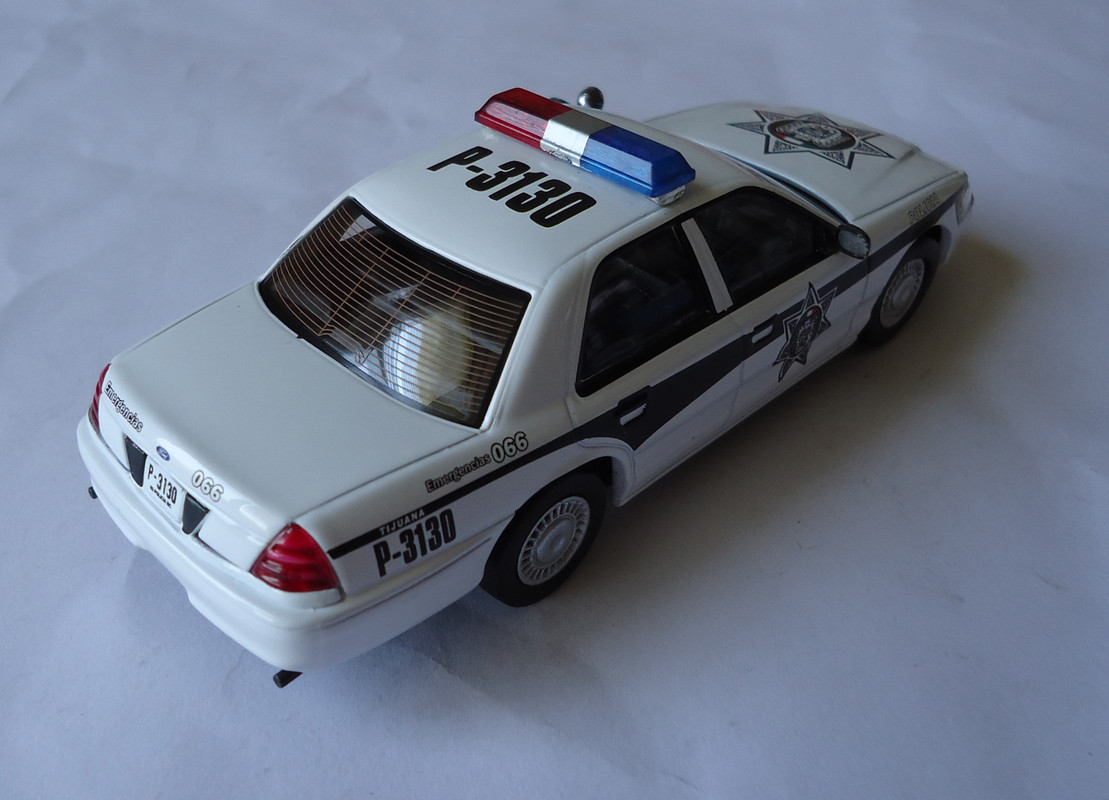Ford-Crown Victoria Policia