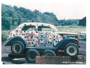 50_Polka_Dot_Coach_on_Trailer