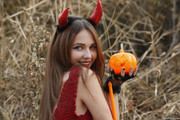 Marvel-Charm-Mila-Trickor-Treat-048