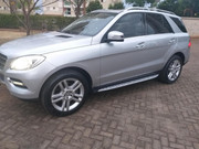 W166 ML 350 2012/2013 SPORT 4X4 V6 GASOLINA  R$ 135.000,00 Mercedesbenz-ml-350-3-5-blueefficiency-sport-4x4-v6-gasolina-4p