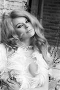 elke-sommer-mh08