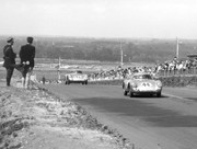 24 HEURES DU MANS YEAR BY YEAR PART ONE 1923-1969 - Page 31 53lm44-Porsche-550-Coup-Hans-Herrmann-Helmut-Glockler-13