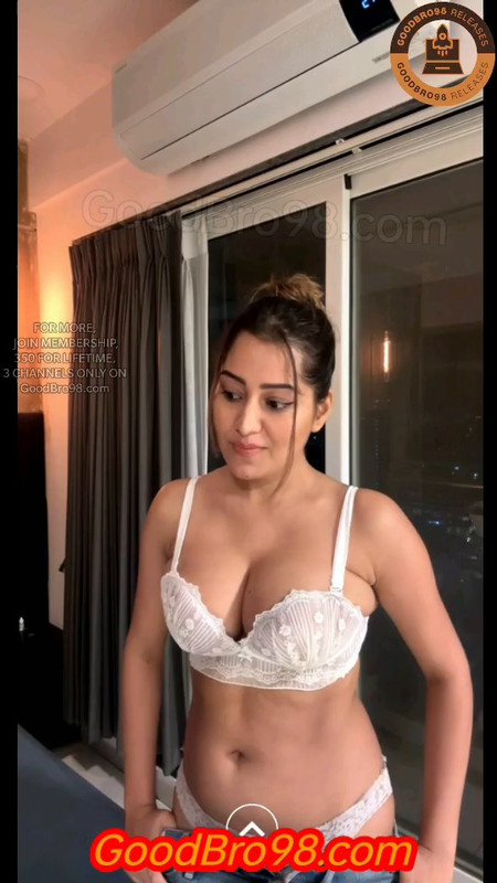 Simran Kaur - New Bikini Live.mp4.0016