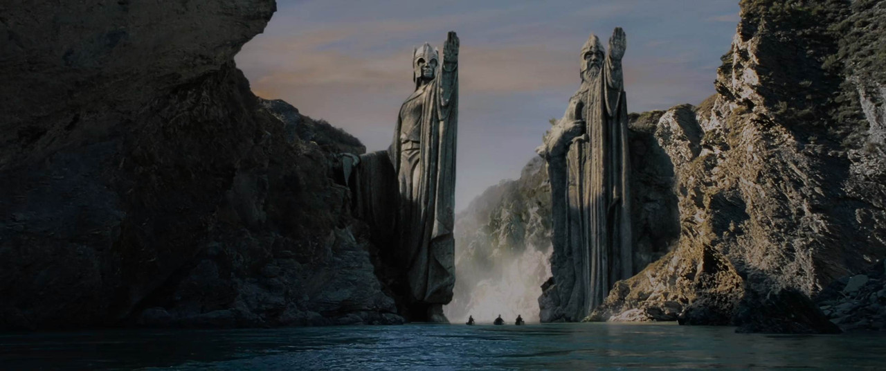 The Lord of the Rings: The Fellowship of the Ring 2001 BluRay [Hindi + Tamil + Telugu + English] 480p, 720p, 1080p ESub Screenshot