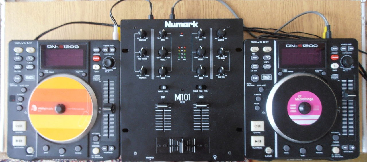DJ-Set-Numark-Denon-x-2-1.jpg