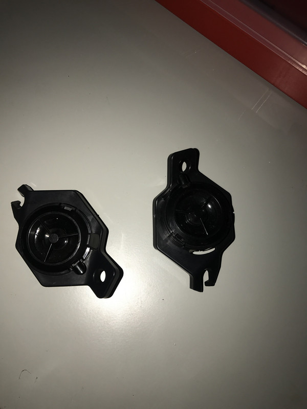 8EDA9CB0-3B00-431B-92C1-26CB457DC1FF