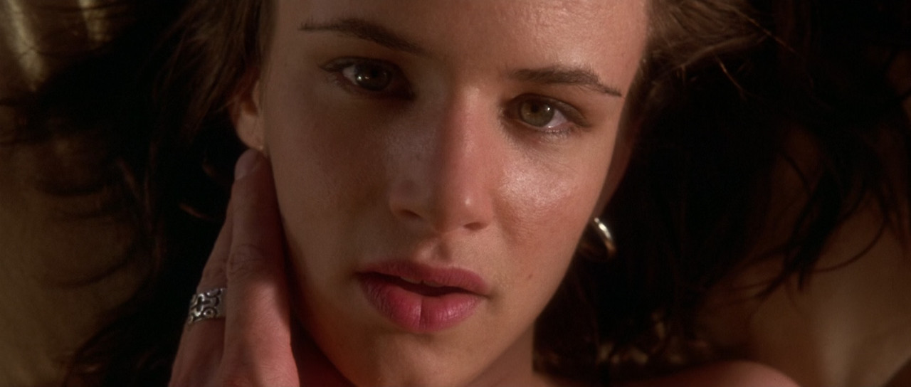 Strange Days (1995).mkv_snapshot_00.17.20_[2018.02.25_02.29.21]