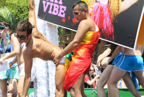 gay-pride-Chicago02.jpg