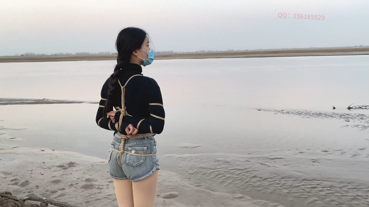 龙飞绳艺 黄河边捆绑.mp4_20231130_185235.321